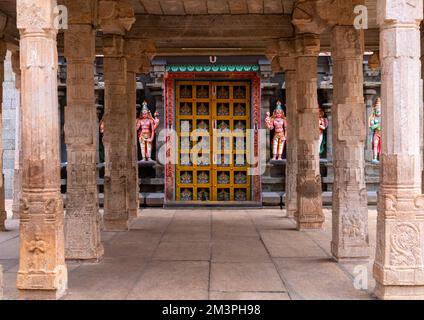 Temple Sri Ranganathaswamy porte décorée, Tamil Nadu, Tiruchirapalli, Inde Banque D'Images