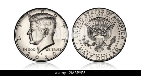 Demi-dollar et inverse avec 2020 sur fond blanc Banque D'Images