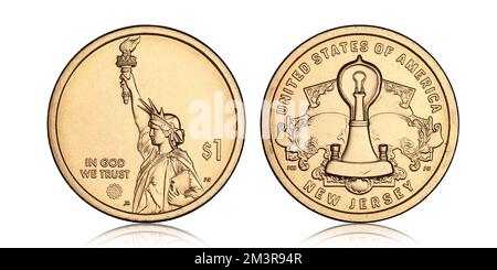 Une pièce de un dollar américain avec la statue de la liberté sur fond blanc Banque D'Images