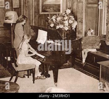 Daphné du Maurier et ses filles à Menabilly, 1944 Banque D'Images