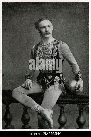 Paul Cinquevalli (1859 - 1918), artiste allemand dont la spécialité de jonglage était populaire, connu sous le nom de (roi des jongleurs), qui pouvait attraper une boule de canon sur son cou, le rend très populaire dans les salles de musique anglaise. Date: 1893 Banque D'Images
