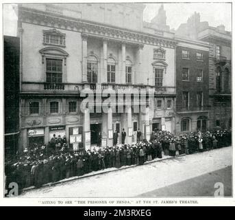 En attendant de voir « le prisonnier de Zenda » au St James's Theatre, King Street, Londres, 1896. Le roman de 1894 d'Anthony Hope a été adapté pour la scène en 1895-6 par Edward Rose. 1896 Banque D'Images