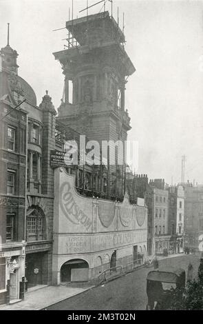 Le Coliseum in compris Martin's Lane approche de son achèvement Banque D'Images