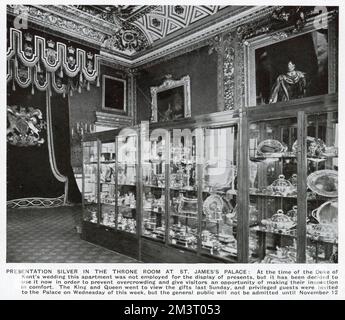 Cadeaux de mariage en argent sur l'affichage, mariage de Gloucester Banque D'Images