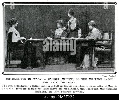 Les dirigeants de la WSPU au musée Madame Tussaud. De gauche à droite, les personnages de cire sont Annie Kenny, Emmeline Pankhurst, Christabel Pankhurst et Emmeline Pethick-Lawrence. Banque D'Images