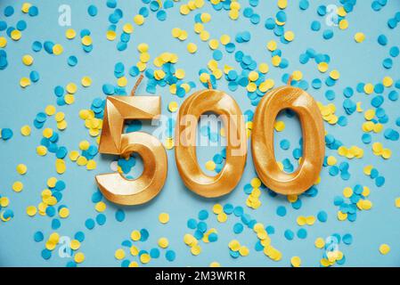 carte de 500 abonnés. Modèle pour réseaux sociaux, blogs. Fond confetti jaune et bleu. Bannière de célébration des médias sociaux. 500 fans de la communauté en ligne. cinq cents abonnés Banque D'Images