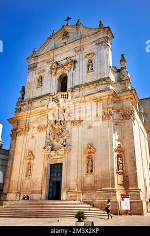 Pouilles Italie. Martina Franca. Piazza Plebiscito et la cathédrale. Basilique S. Martino Banque D'Images