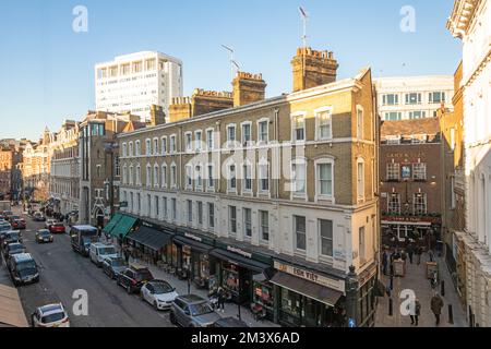 Garrick St et Rose St à Londres WC2, The Lamb and Flag Pub sur le R/H/S de la photo. Banque D'Images