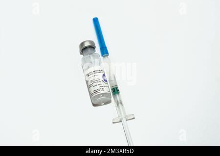 Le Caire, Egypte, 12 décembre 2022: Vaccin contre le tétanos de la diphtérie pour injection intramusculaire dans le muscle deltoïde de l'épaule pour les enfants et les adultes, Diphthe Banque D'Images