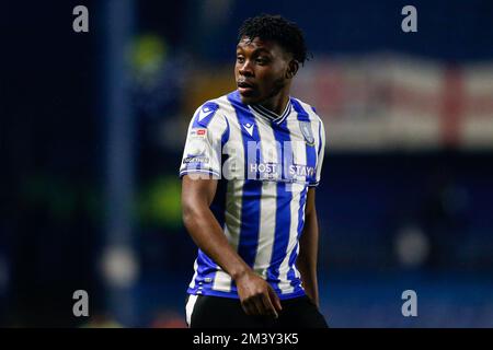 Sheffield, Royaume-Uni. 17th décembre 2022. Fisayo DELE-Bashiru #17 de Sheffield mercredi pendant le match Sky Bet League 1 Sheffield mercredi contre Oxford United à Hillsborough, Sheffield, Royaume-Uni, 17th décembre 2022 (photo de Ben Early/News Images) à Sheffield, Royaume-Uni le 12/17/2022. (Photo par Ben Early/News Images/Sipa USA) crédit: SIPA USA/Alay Live News Banque D'Images