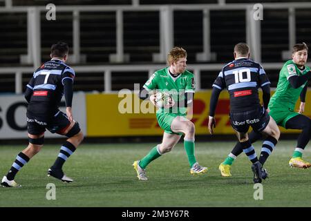 Newcastle, Royaume-Uni. 17th décembre 2022. Zach Kerr de Newcastle Falcons a une course lors du match de la coupe européenne de rugby à XV entre Newcastle Falcons et Cardiff Blues à Kingston Park, Newcastle, le samedi 17th décembre 2022. (Credit: Chris Lishman | MI News) Credit: MI News & Sport /Alay Live News Banque D'Images