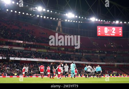 Vue générale du score final sur le grand écran de télévision après le sifflement final dans un match amical à Emirates Stadium, Londres. Date de la photo: Samedi 17 décembre 2022. Banque D'Images