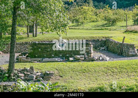 États-Unis, Vermont, Brattleboro, Scott Farm, Landmark Trust, Fondation de pierre, bâtiment de mur de pierre, unmortared , murs de pierre, murs de pierre, enseignement, apprentissage Banque D'Images