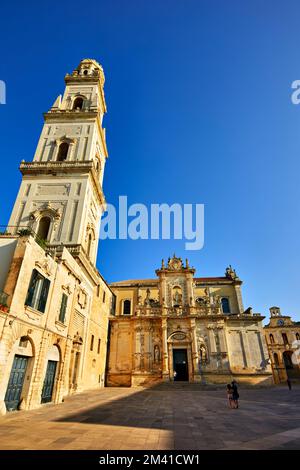 Apulia Puglia Salento Italie. Lecture. Cathédrale Maria Santissima Assunta et Saint Orontius Banque D'Images