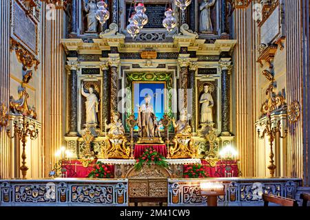 Apulia Puglia Salento Italie. Lecture. Cathédrale Maria Santissima Assunta et Saint Orontius Banque D'Images