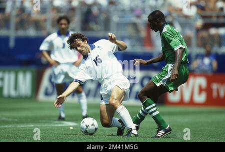 Foxborough, Vereinigte Staaten. 18th décembre 2022. Firo, 05.07.1994 Archive image, archive photo, archive, archive photos football, Football, COUPE DU MONDE 1994 USA Round de 16: Nigeria - Italie 1:2 après extension duels, Roberto Donadoni crédit: dpa/Alay Live News Banque D'Images