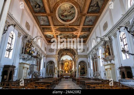 St. Église paroissiale de George (Župnijska cerkev sv. Jurija) intérieur à Piran, Slovénie. Banque D'Images