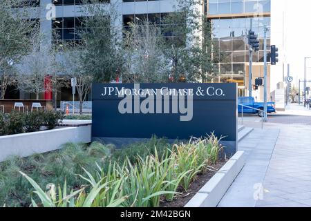 Houston, Texas, Etats-Unis - 27 février 2022 : panneau de JPMorgan Chase Co. Dans son immeuble de bureaux à Houston Banque D'Images