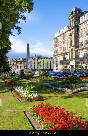 Harrogate North Yorkshire Harrogate Yorkshire The Yorkshire Hotel Cenotaph and Gardens Harrogate Yorkshire Angleterre GB Europe Banque D'Images