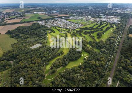 Vue aérienne, le club de golf de Dortmund Royal Saint Barbara et la maison familiale unique du domaine de Brackeler Feld et BVB Borussia Dortmund terrain d'entraînement Banque D'Images