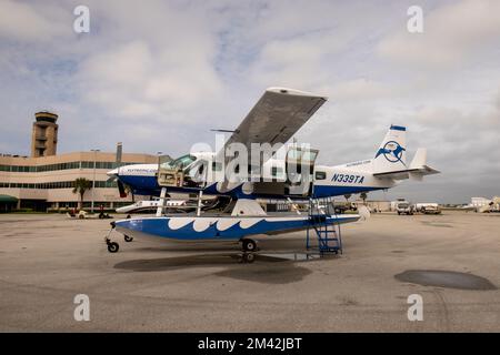 Un Cessna 208B de Tropic Ocean Airways Grand Caravan EX à l'aéroport international de fort Lauderdale-Hollywood en Floride, États-Unis Banque D'Images