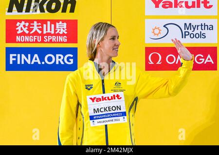 Melbourne, Australie. 17th décembre 2022. Emma McKeon, d'Australie, célèbre après avoir remporté la médaille d'or de la finale des femmes acrobates 50m lors des Championnats du monde de court-cours de natation de la FINA au Melbourne Sports and Aquatic Centre à Melbourne, Australie, 17 décembre 2022. Photo Giorgio Scala/Deepbluemedia/Insidefoto crédit: Insidefoto di andrea staccioli/Alamy Live News Banque D'Images