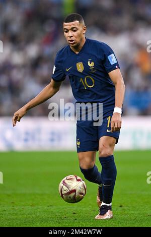 Ville de LUSAIL, QATAR - DÉCEMBRE 18: Kylian Mbappe de France en action pendant la finale - coupe du monde de la FIFA Qatar 2022 match entre l'Argentine et la France au stade Lusail sur 18 décembre 2022 à Lusail City, Qatar (photo de Pablo Morano/BSR Agency) crédit: BSR Agency/Alay Live News Banque D'Images