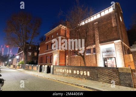 Le Leighton House Museum est un musée d'art situé dans le quartier Holland Park du Royal Borough de Kensington et Chelsea, à l'ouest de Londres Banque D'Images