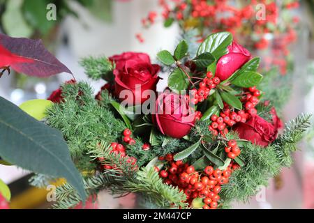 Bouquet floral préparé pour Noël. Banque D'Images