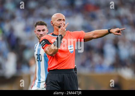 Doha, Qatar. 18th décembre 2022. Szymon Marciniak arbitre polonais lors du match final entre l'Argentine et la France à la coupe du monde du Qatar à Estadio Lusail dans la ville de Doha au Qatar. (Photo: William Volcov) crédit: Brésil photo Press/Alay Live News Banque D'Images