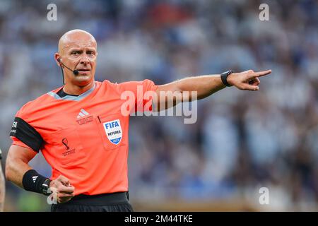 Doha, Qatar. 18th décembre 2022. Szymon Marciniak arbitre polonais lors du match final entre l'Argentine et la France à la coupe du monde du Qatar à Estadio Lusail dans la ville de Doha au Qatar. (Photo: William Volcov) crédit: Brésil photo Press/Alay Live News Banque D'Images