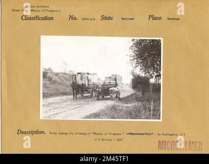 Photographie prise pendant le tournage de « roues du progrès ». Légende originale : prise lors du tournage de « Travelers Toll ». J. K. Hillers - 1927. État: Maryland place: Bennings. Banque D'Images