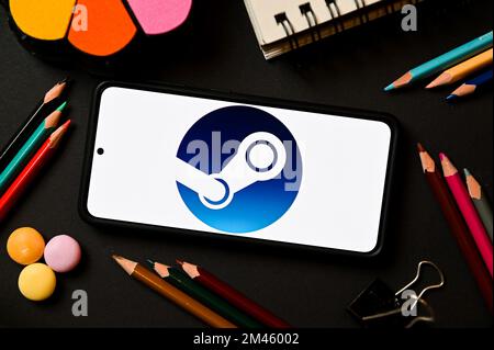 Pologne. 17th décembre 2022. Sur cette photo, un logo Steam s'affiche sur un smartphone. Crédit : SOPA Images Limited/Alamy Live News Banque D'Images