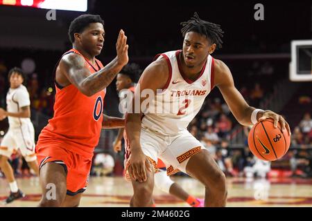 Des chevaux de Troie de la Californie du Sud protègent Reese Dixon-Waters (2) lors d'un match de basket-ball NCAA contre les Tigres Auburn le dimanche 18 décembre 2022, à Los Ang Banque D'Images