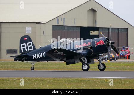 Red Bull chance Vought Corsair F4U-4 au Royal International Air Tattoo 2013 à RAF Fairford, Royaume-Uni Banque D'Images