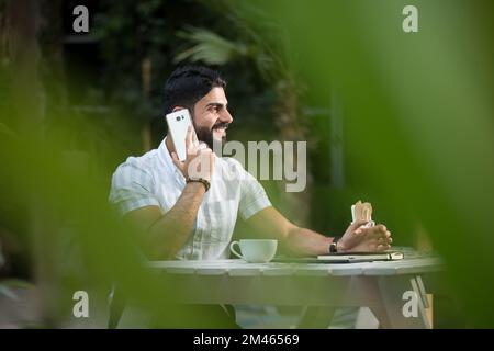 Portrait d'un homme arabe expatrié. Banque D'Images