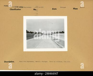 Edsel Ford Expressway. Légende originale: Edsel Ford Expressway. Photo de T. W. Kines. Juin 1951. État: Michigan. Lieu: Detroit. Banque D'Images