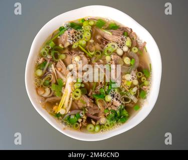 Soupe traditionnelle vietnamienne Pho bo Chin Banque D'Images