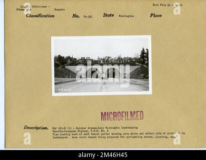 Pont du lac Washington. Légende originale: FAP 283-E(1) - Rainier Avenue-Lake Washington Landscaping Seattle-Issaquah Highway, P.S.H. N° 2. Vue vers l'ouest sur le portail du tunnel est montrant la zone au-dessus et les deux côtés du portail à aménager. Zone au-dessus du tunnel en cours de préparation pour le système d'arrosage, la plantation, etc État: Washington. Lieu: Seattle. Banque D'Images