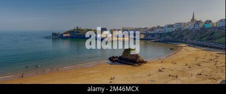 Plage et port de Tenby Banque D'Images