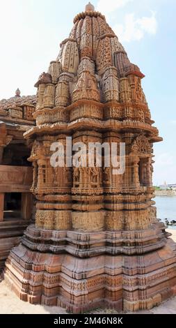 Détails de la sculpture du Temple au lac Munsar, Viramgam, Ahmedabad, Gujarat, Inde. Banque D'Images