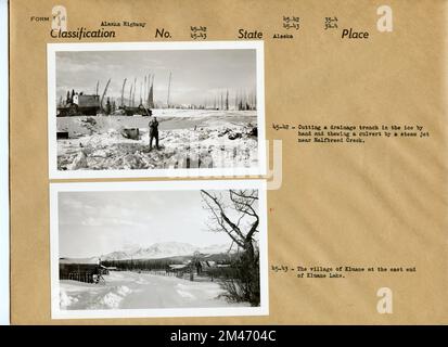 Couper une tranchée de drainage; village de Kluane. Légende originale: 45-42: Couper une tranchée de drainage dans la glace à la main et dégeler un ponceau à l'aide d'un jet de vapeur près de Halfried Creek. Légende originale: 45-43: Le village de Kluane à l'extrémité est du lac Kluane. État: Alaska. Banque D'Images