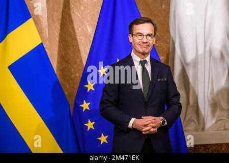 RIGA, LETTONIE. 19th décembre 2022. Ulf Kristersson (L), Premier ministre suédois, rencontre Krisjanis Karins (R), Premier ministre letton. Banque D'Images