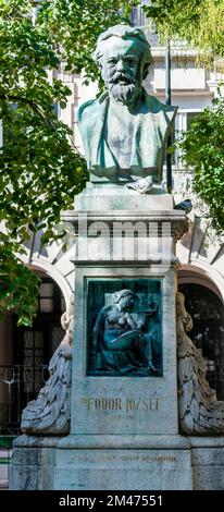 Statue de Josef von Fodor [Fodor József] (16 juillet 1843 – 19 mars 1901) Professeur hongrois d'hygiène et pionnier de la santé publique. Banque D'Images