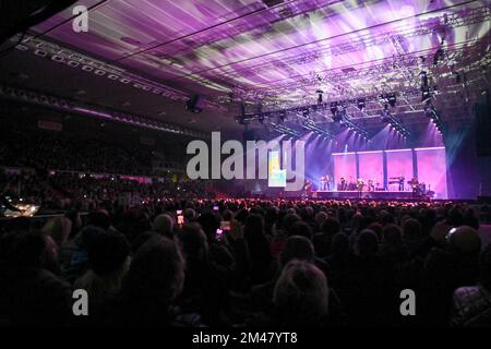 Kioene Arena, Padoue, Italie, 15 décembre 2022, Rouge tout simplement pendant Rouge tout simplement - Tour d'âme d'oeil bleu 2022 - concert de musique Banque D'Images