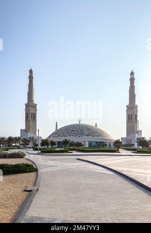 La Grande Mosquée Al Ain, nom officiel Sheikh Khalifa Bin Zayed Al Nahyan, la plus grande mosquée d'Al Ain Banque D'Images