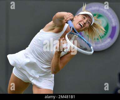 IR20140624. 14/06/24. Wimbledon tennis Championships 2014, Wimbledon, Londres. Femmes singles Match court no1, Samantha Murray (GBR) contre Maria Sharapova