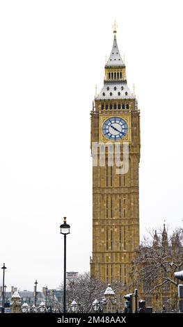 Big Ben en hiver Grande cloche de la Grande horloge de Westminster à Londres Royaume-Uni Europe Banque D'Images