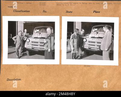 Chargement de camions à destination de la Turquie à Baltimore. Légende originale : chargement de camions pour exportation vers la Turquie, 9 novembre 1949 à Baltimore, Maryland. (Photo de T. W. Kines). État: Turquie. Banque D'Images