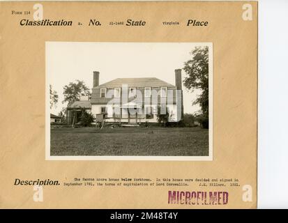 La Moore House. Légende originale : la célèbre maison Moore sous Yorktown. Dans cette maison ont été décidés et signés en septembre 1781, les termes de capitulation de Lord Cornwallis. J. K. Hillers. 1931. État: Virginia place: Yorktown. Banque D'Images